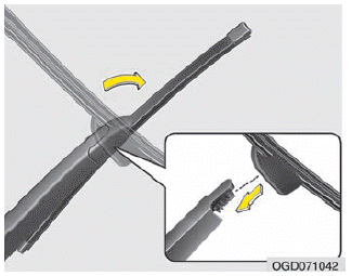 Kia Soul. Blade replacement