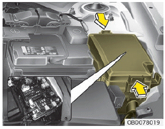 Kia Soul. Engine compartment fuse replacement