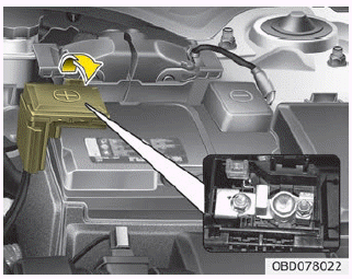 Kia Soul. Engine compartment fuse replacement