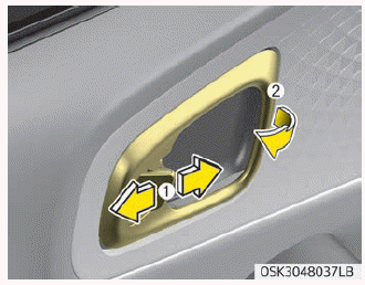 Kia Soul. Operating door locks from inside the vehicle