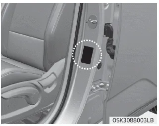 Kia Soul. Tire specification and pressure label. Engine number